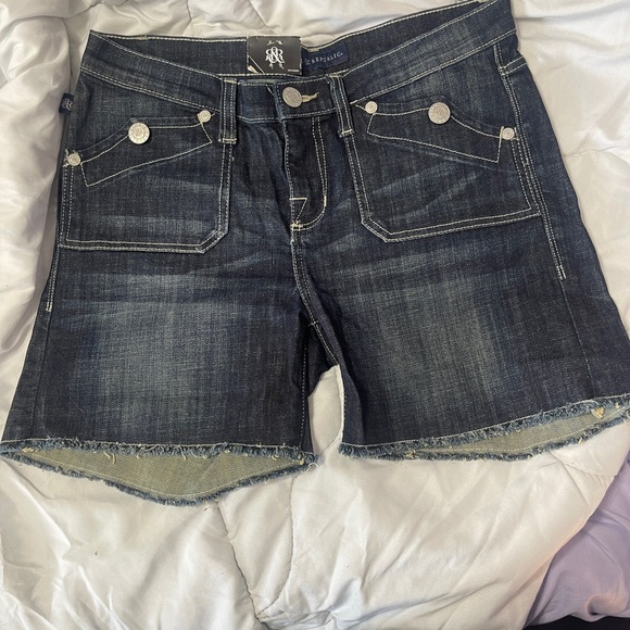 Rock & Republic Denim Shorts - Picture 1 of 4